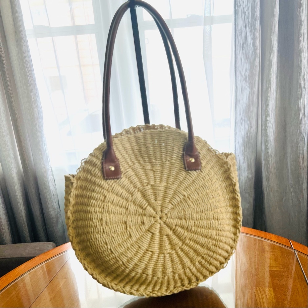 Round Raffia Shoulder Bag Women’s Good Condition - Picture 2 of 11